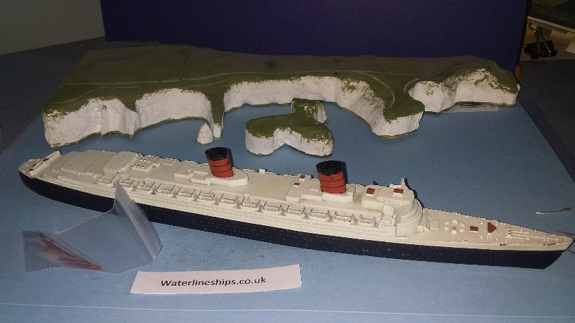 RMS Queen Elizabeth 1939 Cunard ocean liner vg complete