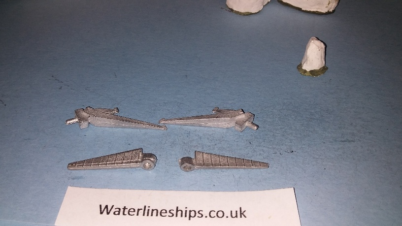 Replica Triang Floating dock gates and cranes set M885