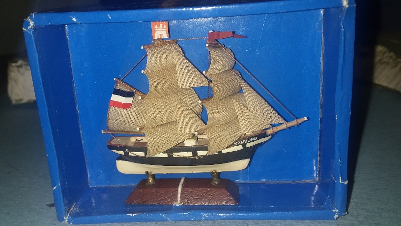 Napoleonic era Frigate sailing warship France full hull