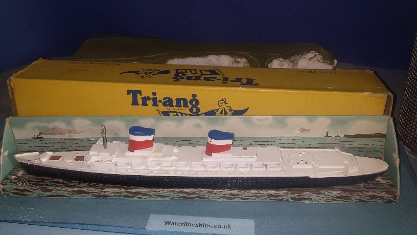 SS United States 1952 US Ocean liner in display case *