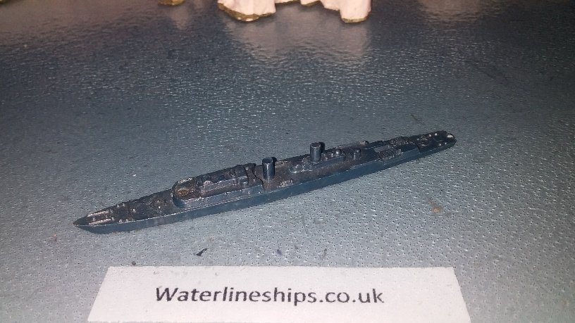 V class RN frigate type 15 Hong Kong Triang copy from 1960s