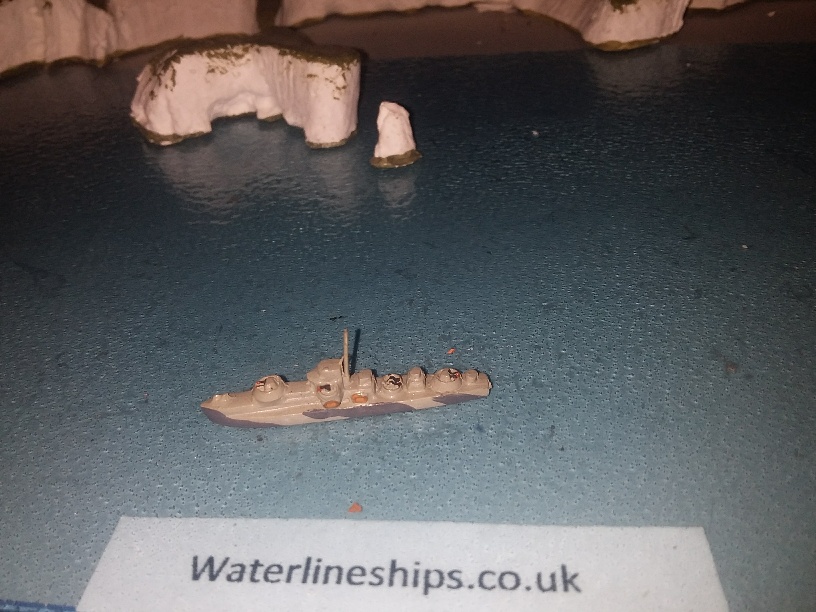LSS(L) 1944 US/RN Landing ship support camo