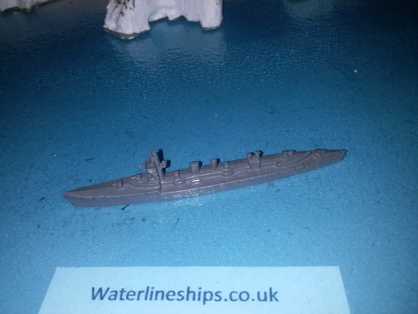 D class RN light cruiser 1930s 1:1800 scale late version?