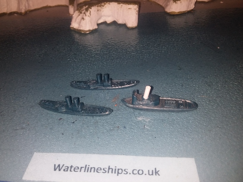 Whaler x 2 and tug Hong Kong Triang copy 1970s