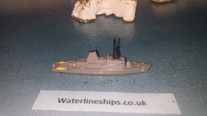 US Avenger class minesweeper 1990s